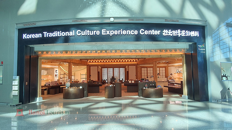 Thưởng thức ẩm thực tại sân bay Incheon